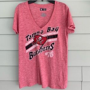 Bucs Tampa Bay Bucaneers tee shirt